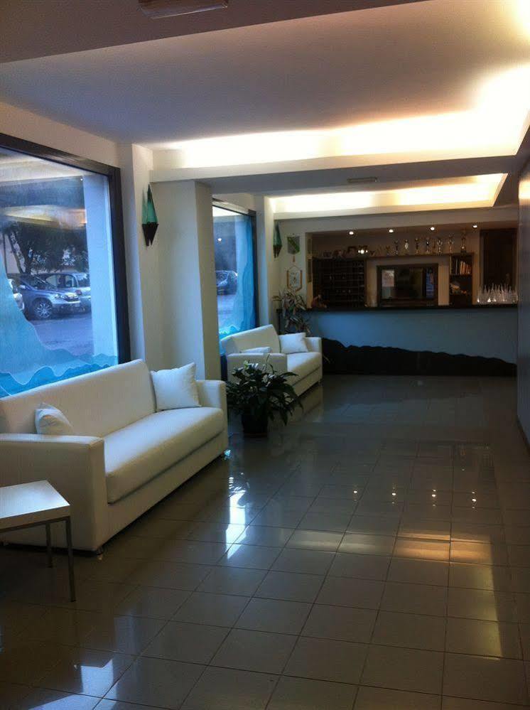 Hotel Riviera 3 Stelle Con Piscina Estiva Gratuita E Garage A Pagamento Споторно Экстерьер фото